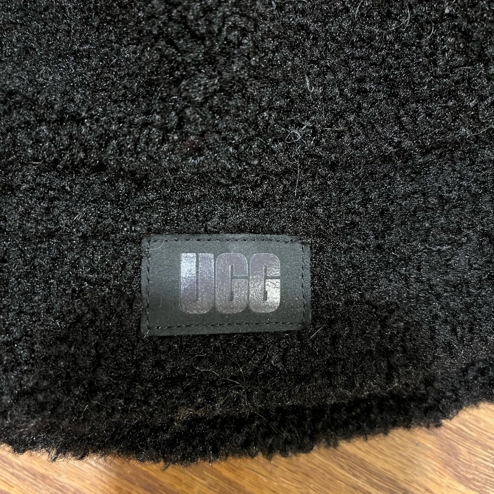 Ugg Sherpa bucket hat